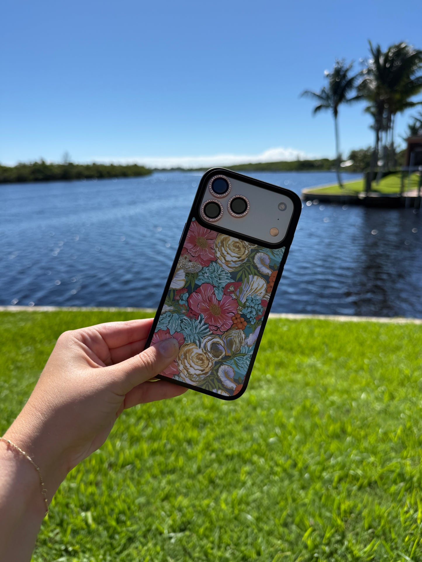 Harbor Shells MagSafe Phone Case