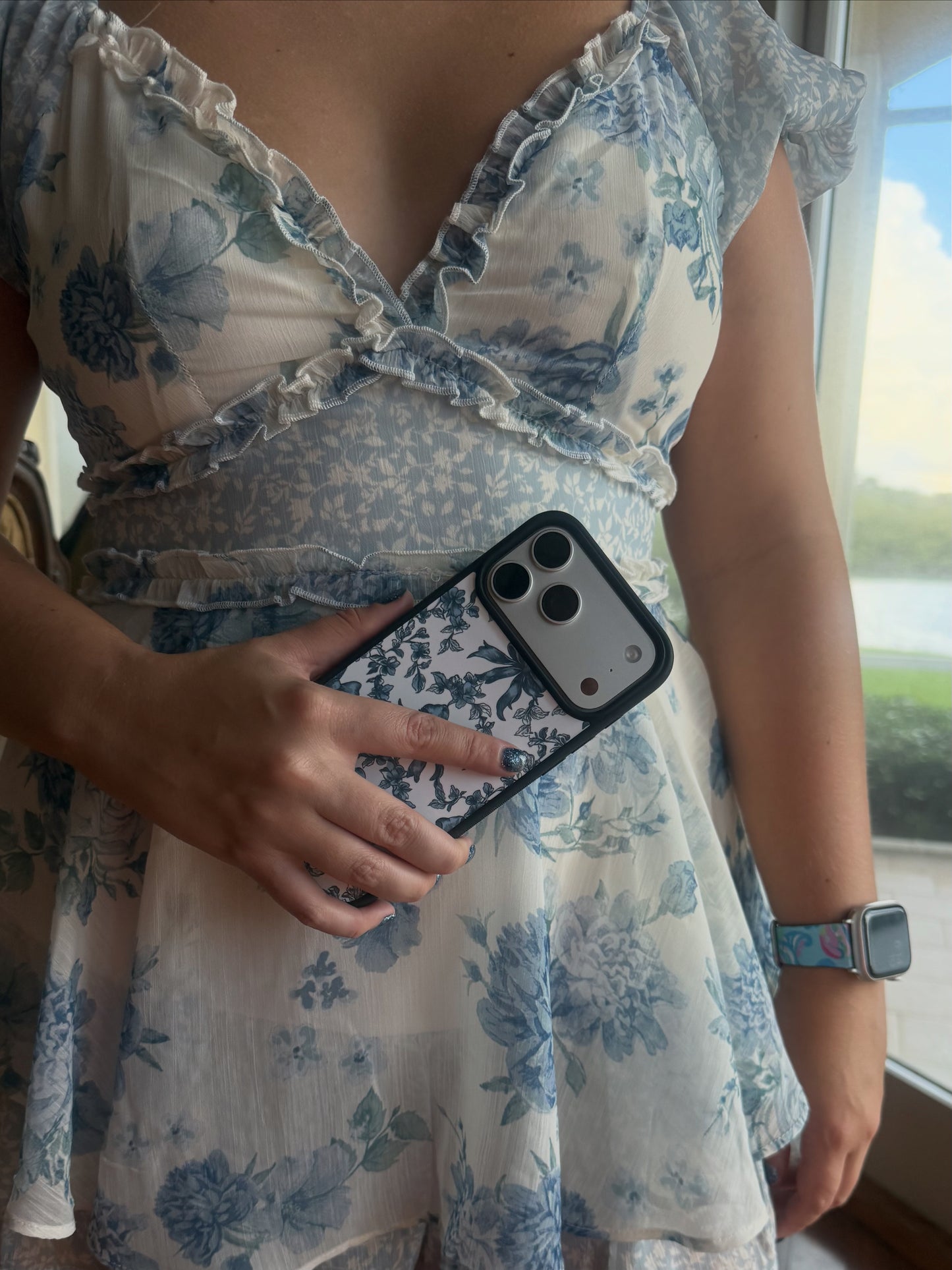 Porcelain Bows MagSafe Phone Case