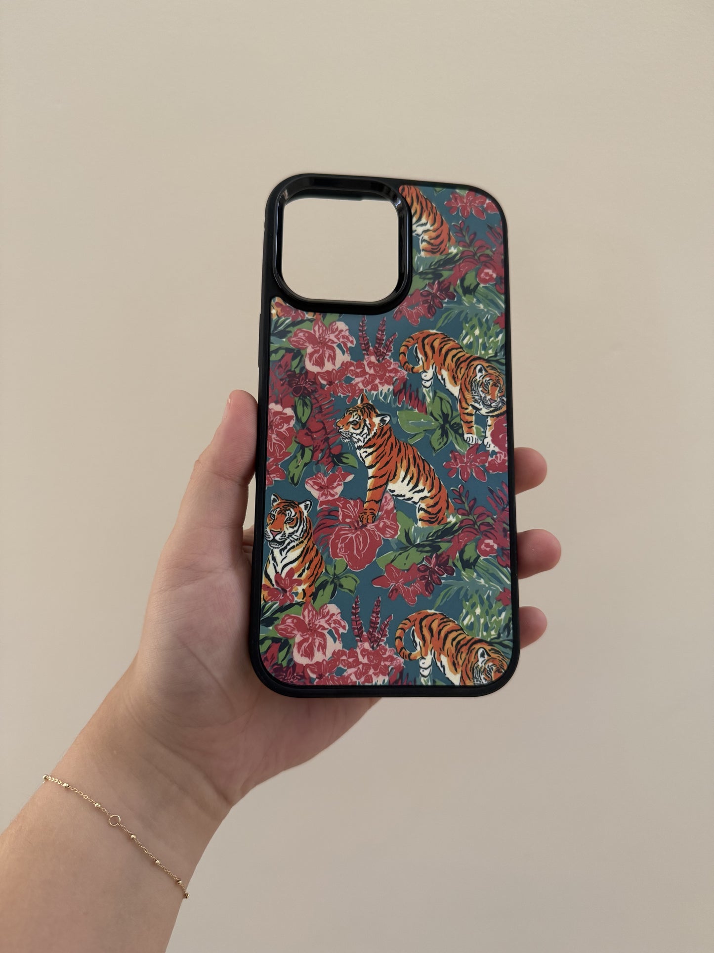 Lilly Tiger Mag-Safe Case